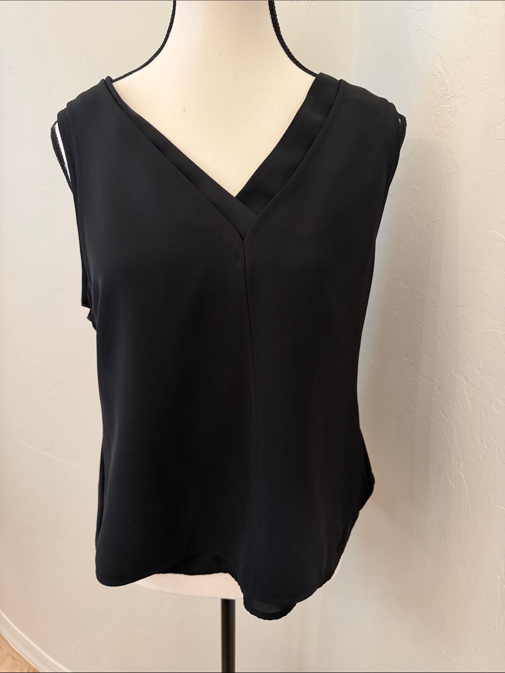 White House Black Market Black V-Neck Sleeveless Camisole